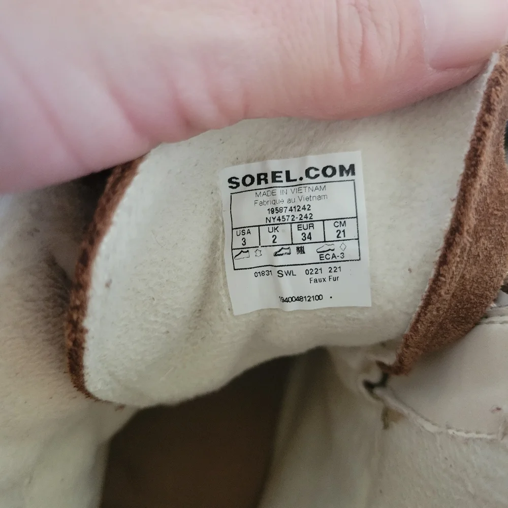 Sorel Whitney II Joan lace waterproof boot  velvet tan  chalk size 3